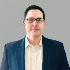 Luke Valvano headshot