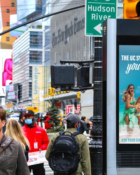 Digital out of home screen in New York City with Intersection's Out of Home Advertising Solutions on a digital screen